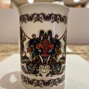 Gucci Mugs never used. Fine Bone China, Floral design from England. Rare